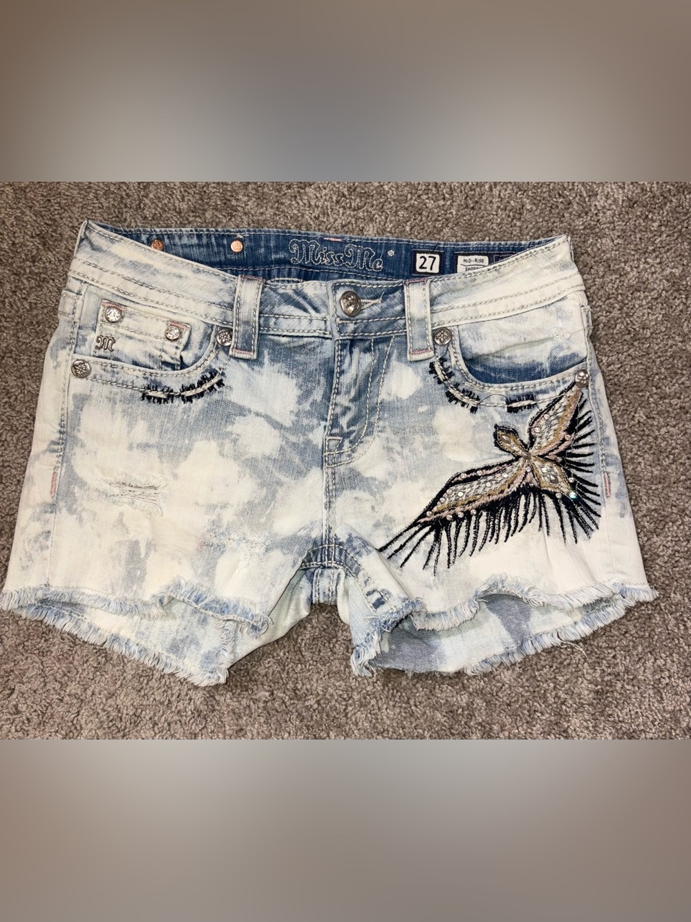 Miss me Mid Rise Shorts with rhinestone embellished bird designs size 27
